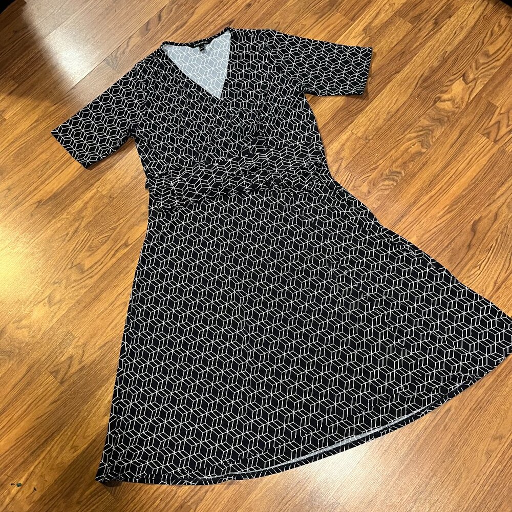 41 Hawthorne, 1x, dark navy and white, geometric pattern, faux wrap dress